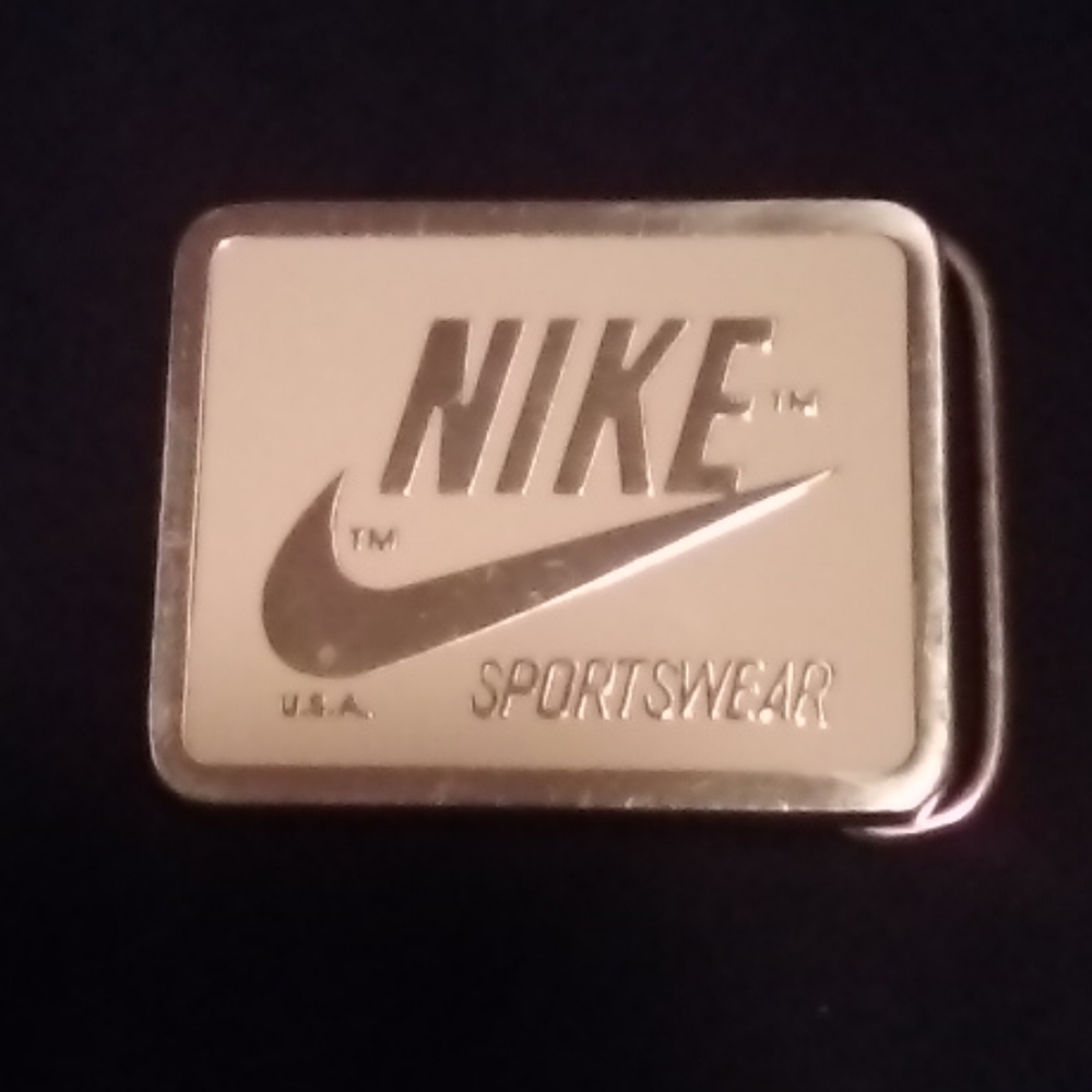 Nike belt buckle